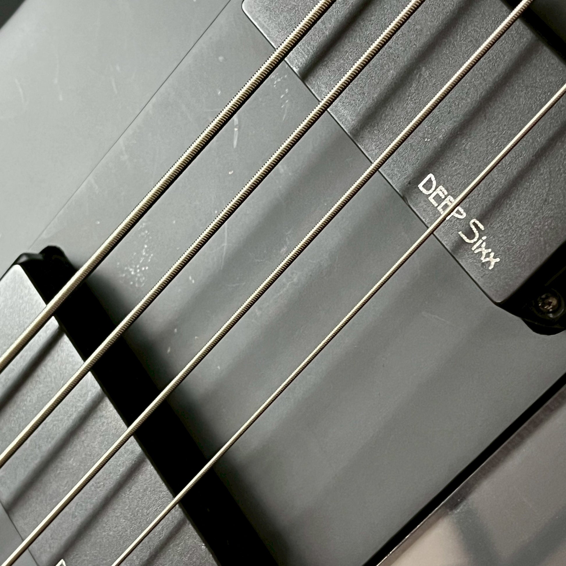 Epiphone Nikki Sixx Blackbird Bass
