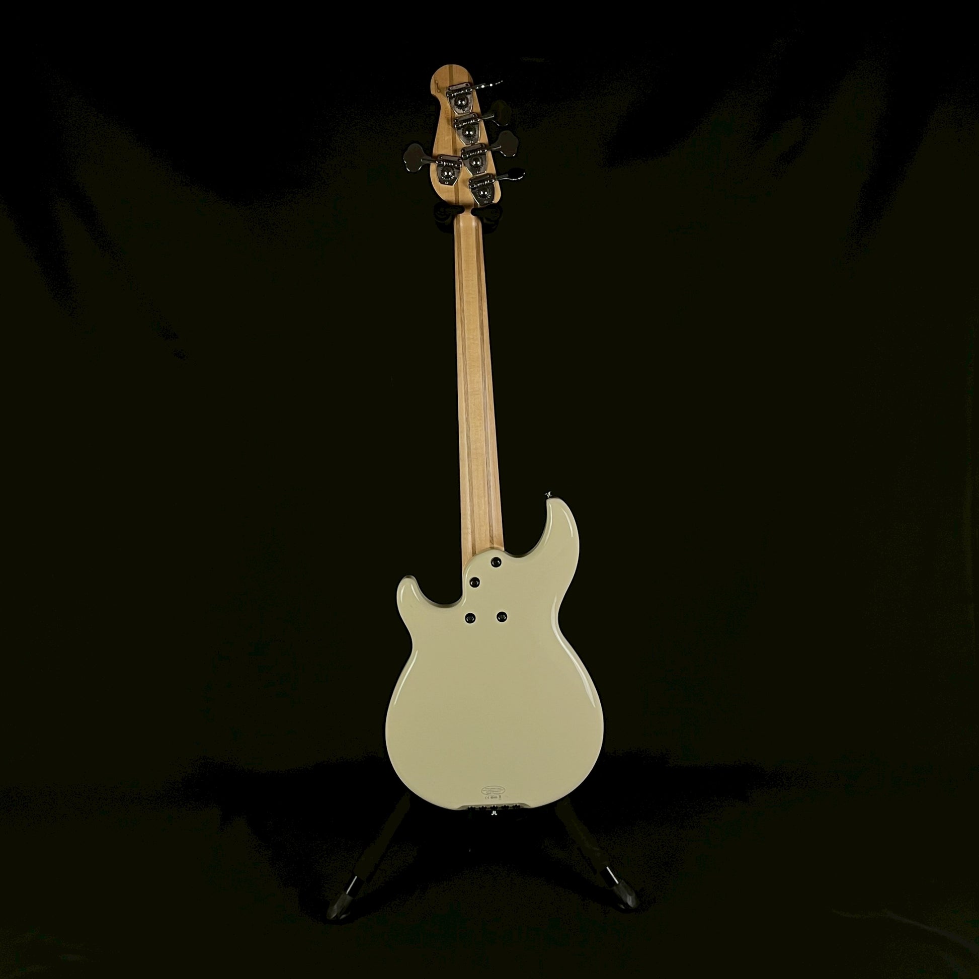 YAMAHA BB425X Bass