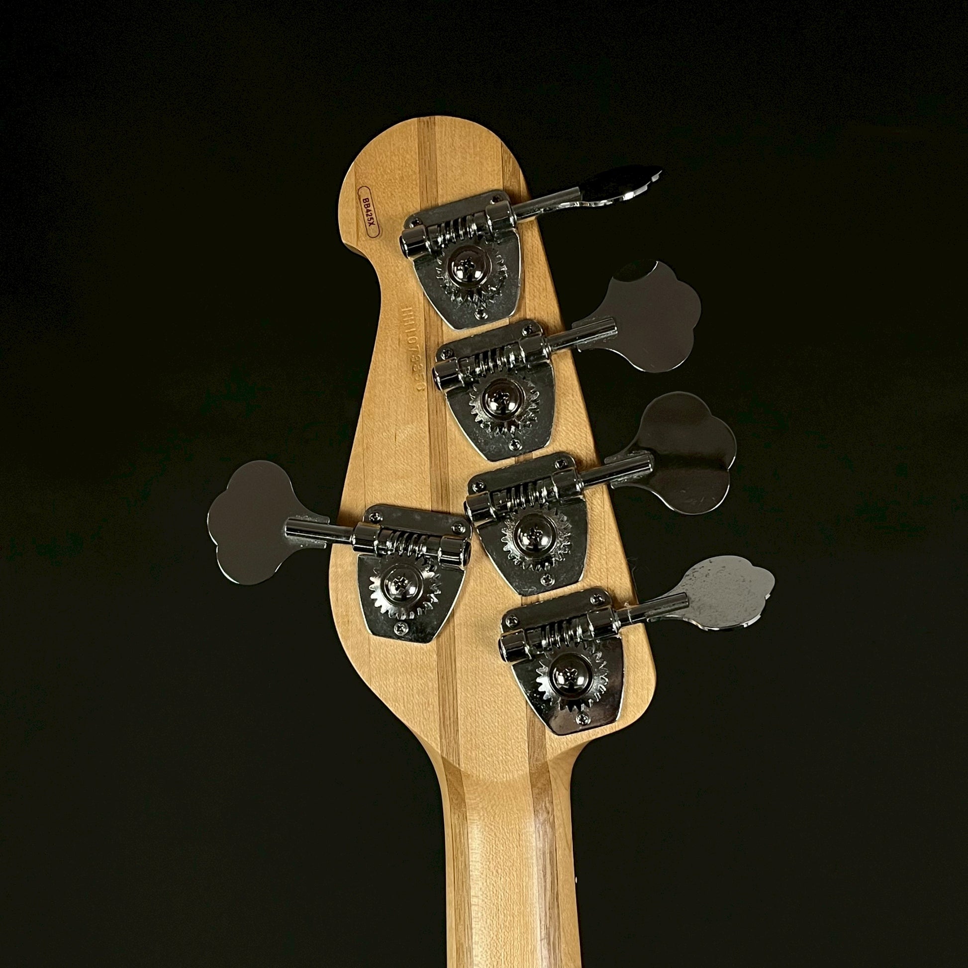 YAMAHA BB425X Bass