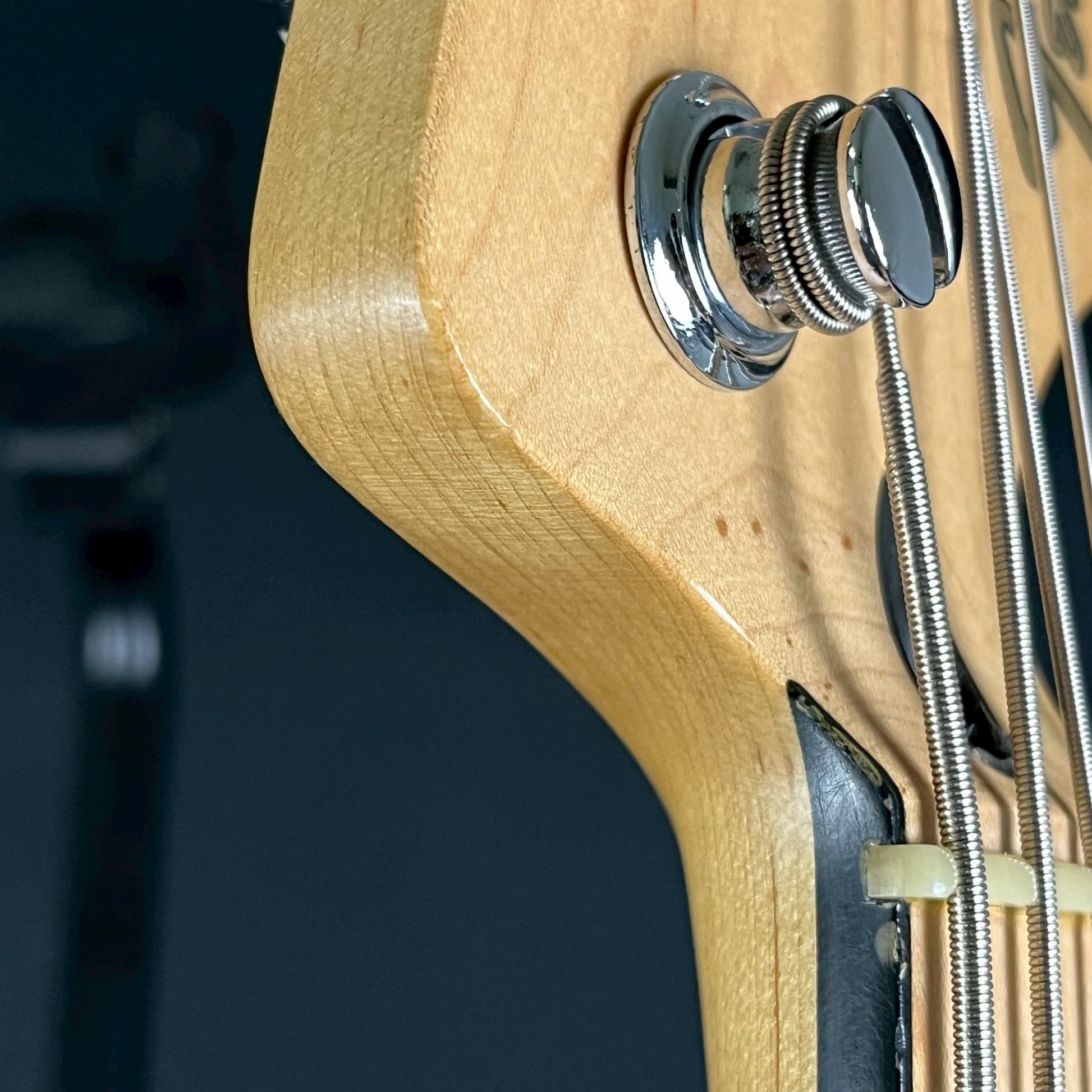 Fender Mexico Deluxe Active Jazz Bass