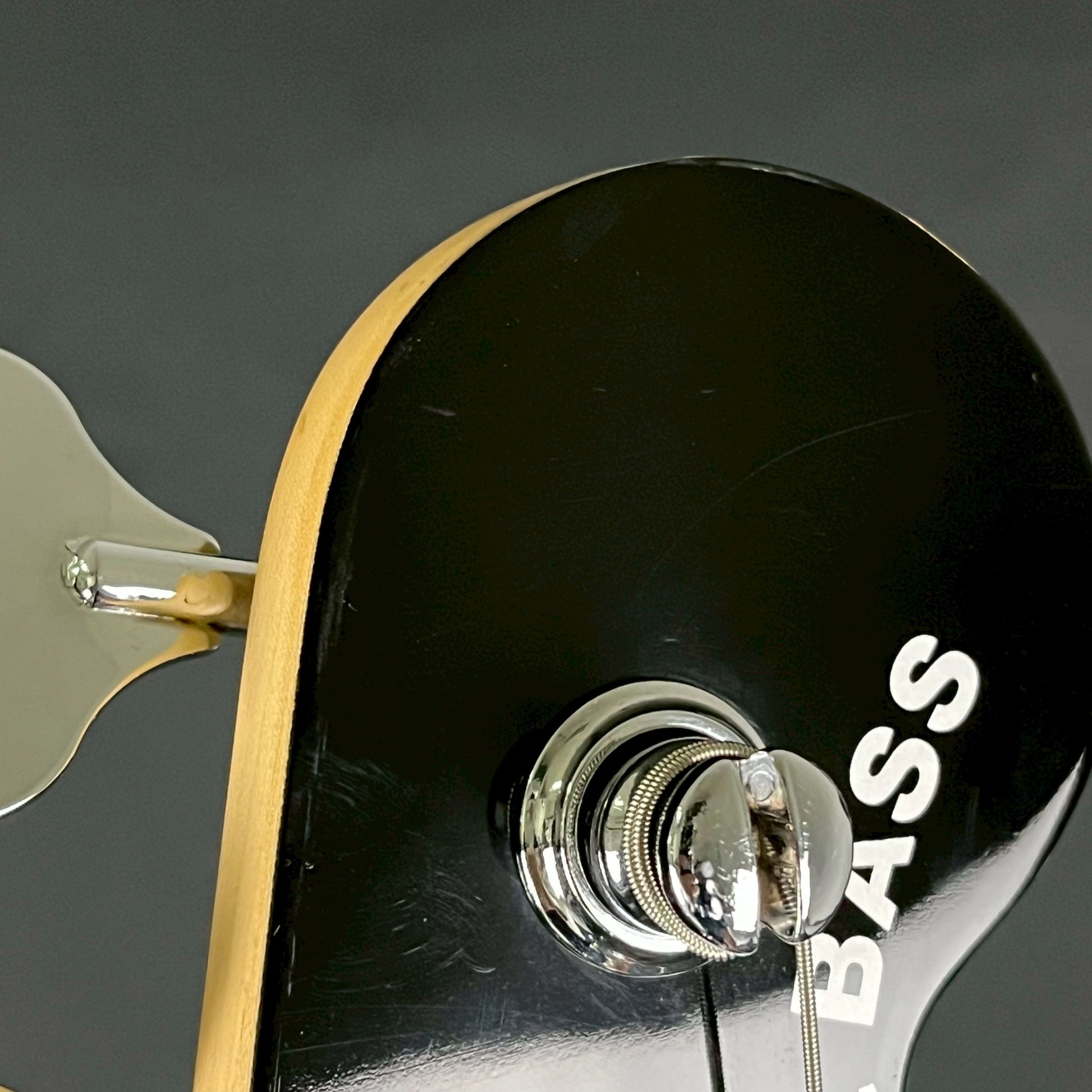 Squier Vintage Modified 70s Jaguar Bass