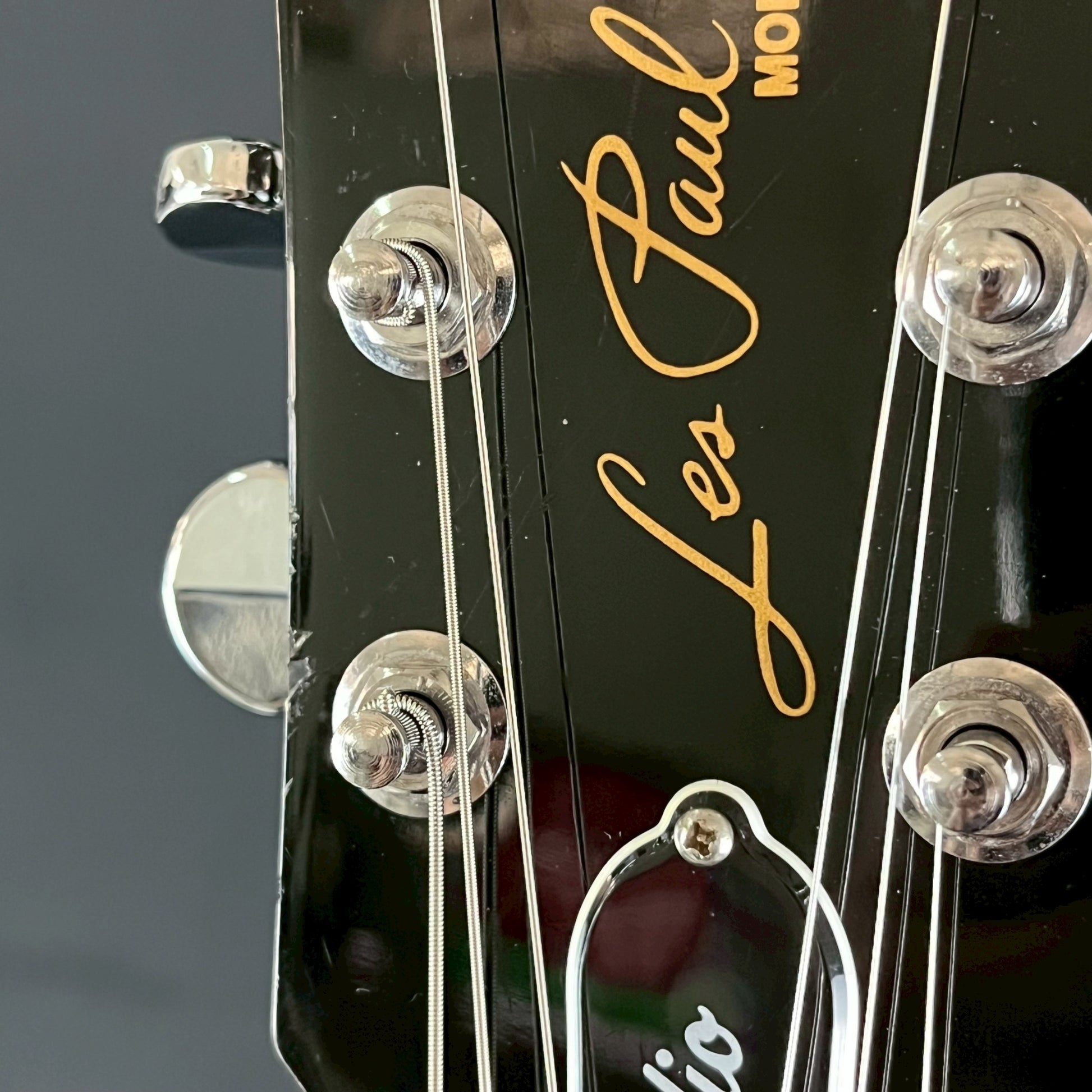 Gibson Les Paul Studio 2018 **คอร้าว**