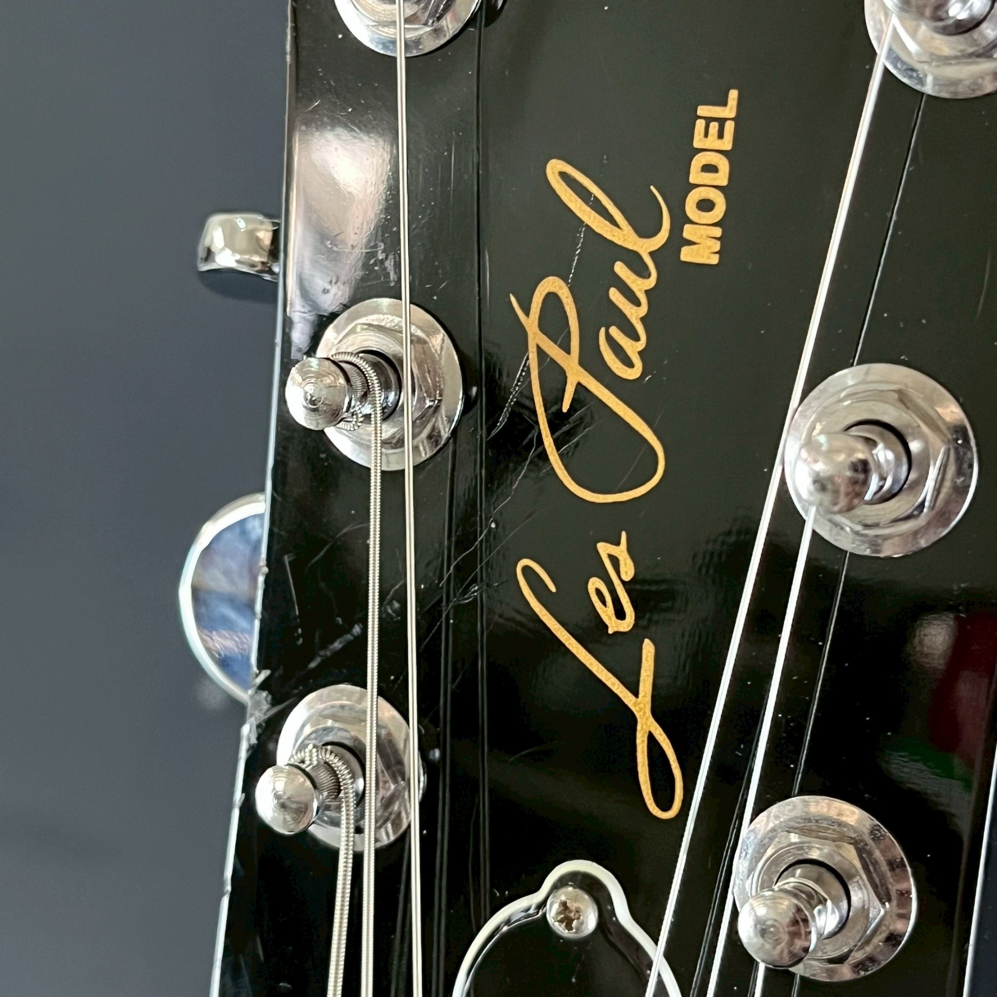 Gibson Les Paul Studio 2018 **คอร้าว**