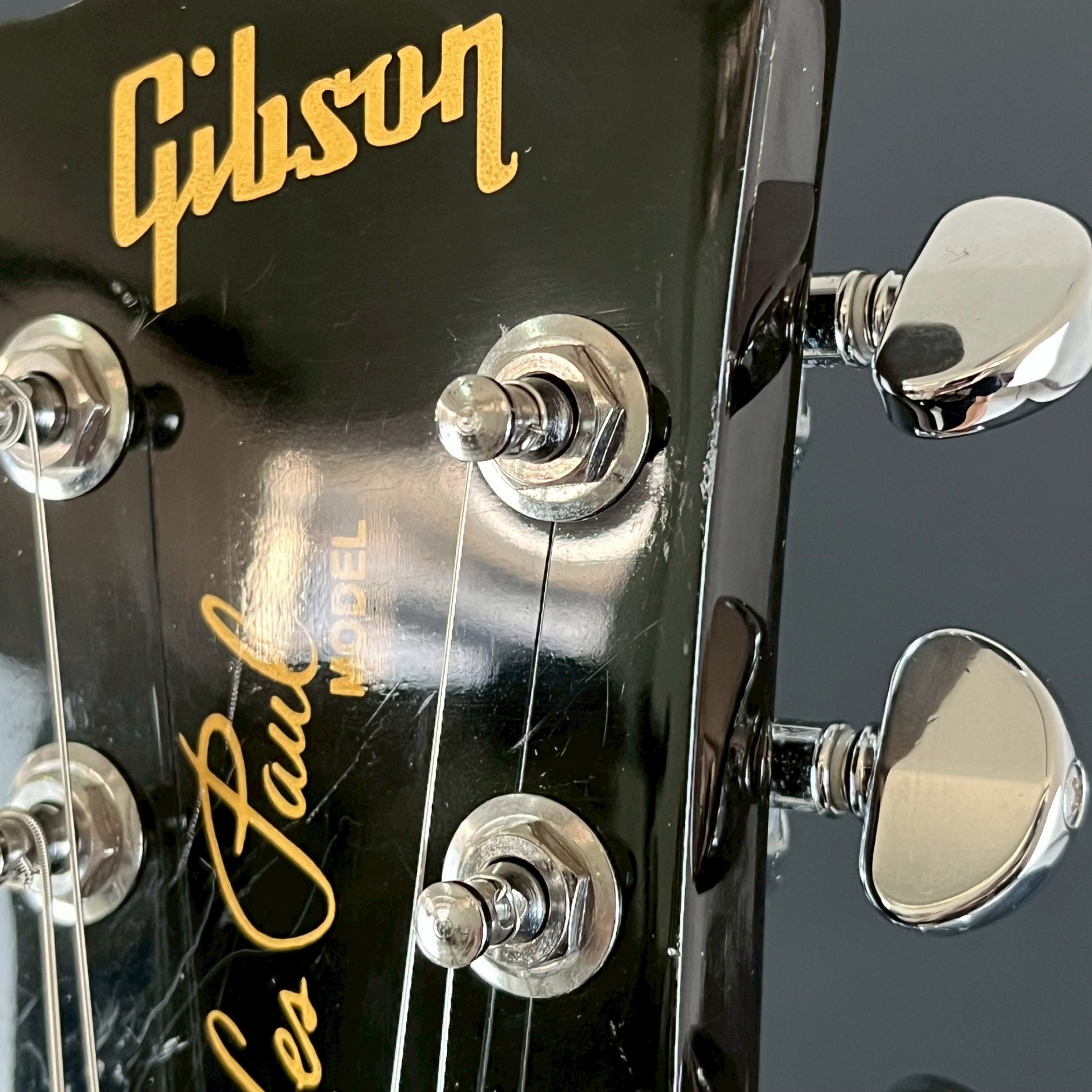 Gibson Les Paul Studio 2018 **คอร้าว**