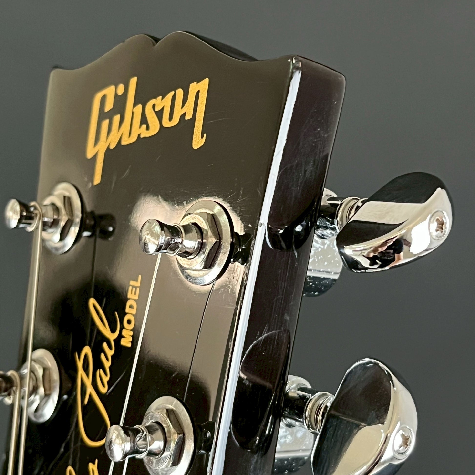 Gibson Les Paul Studio 2018 **คอร้าว**