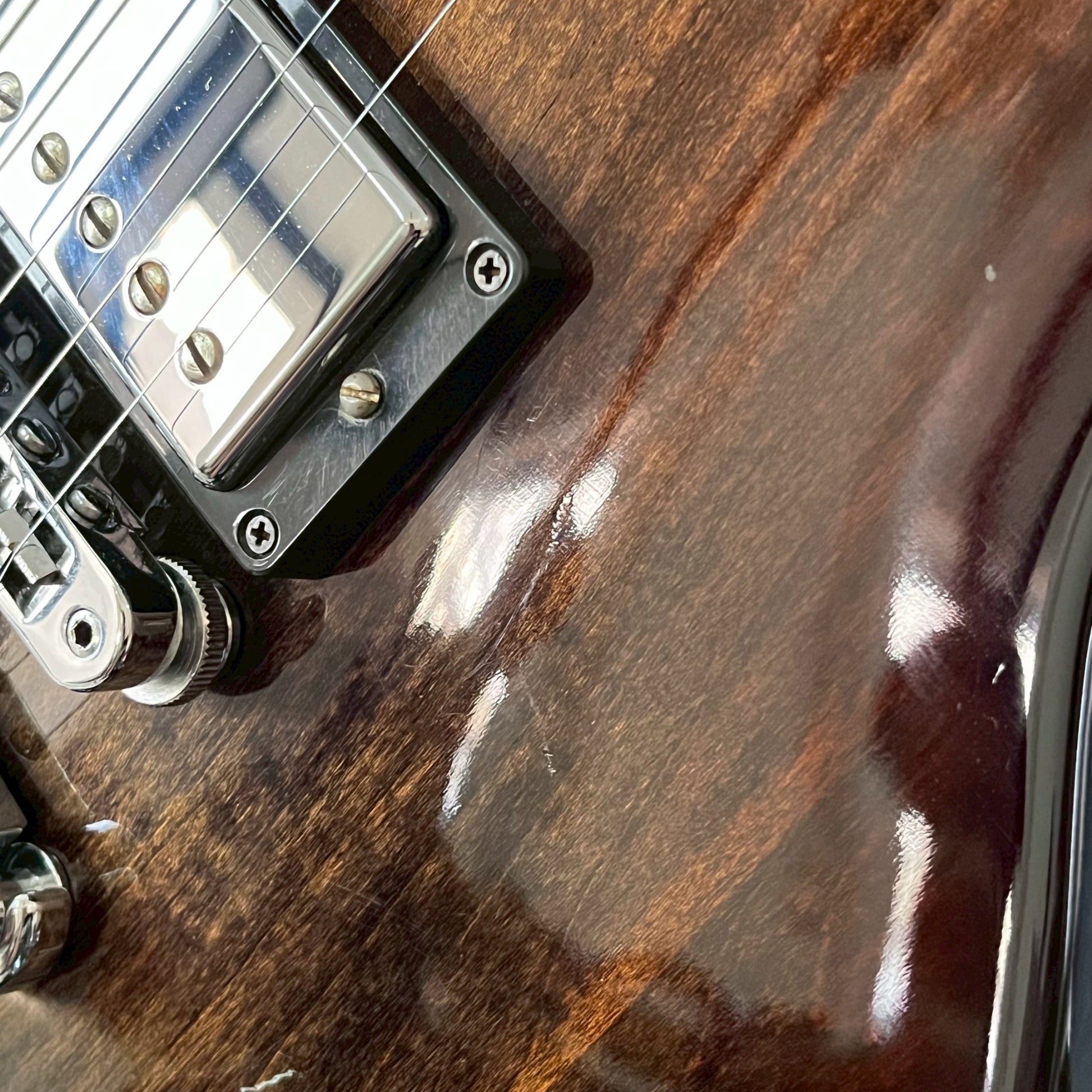Gibson Les Paul Studio 2018 **คอร้าว**