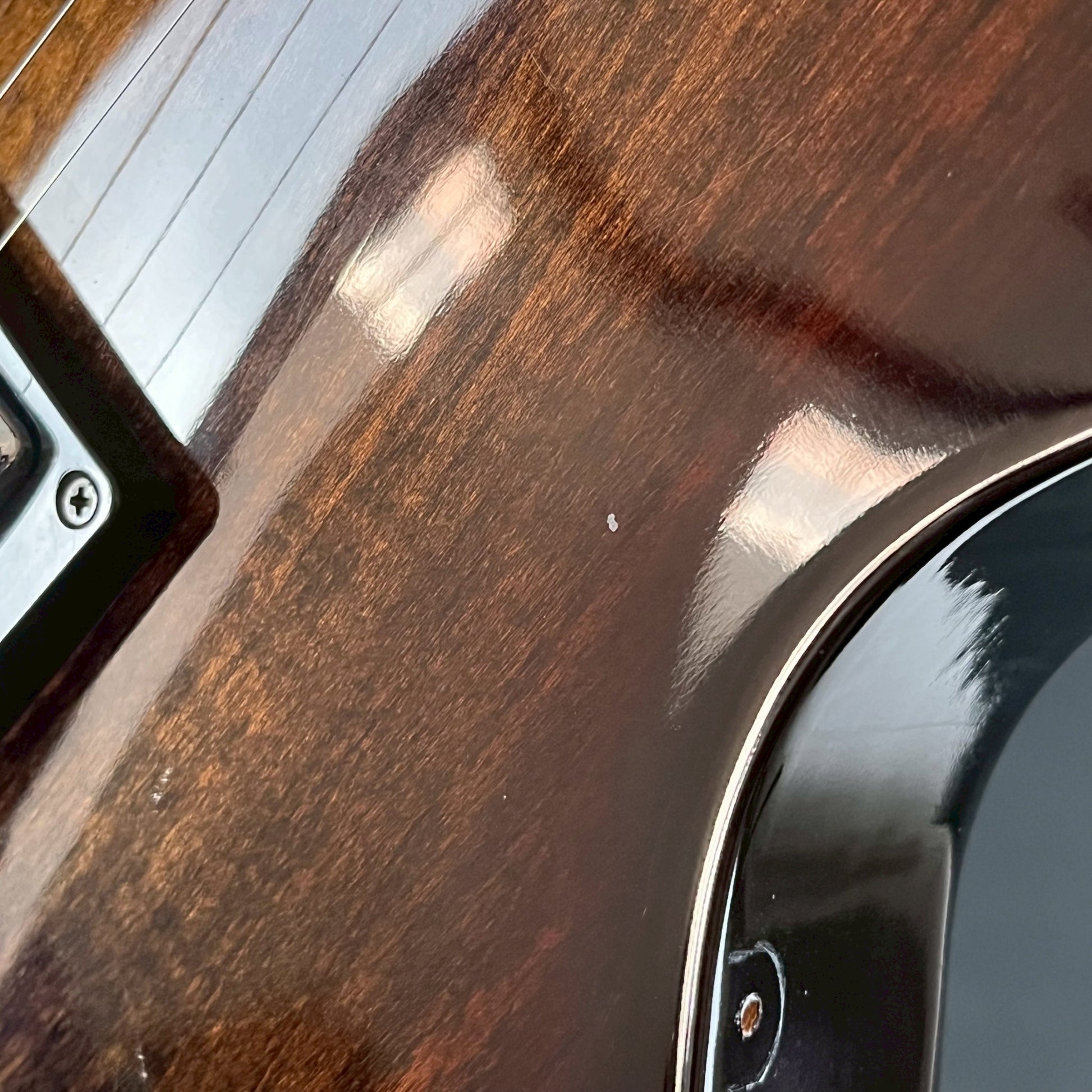 Gibson Les Paul Studio 2018 **คอร้าว**