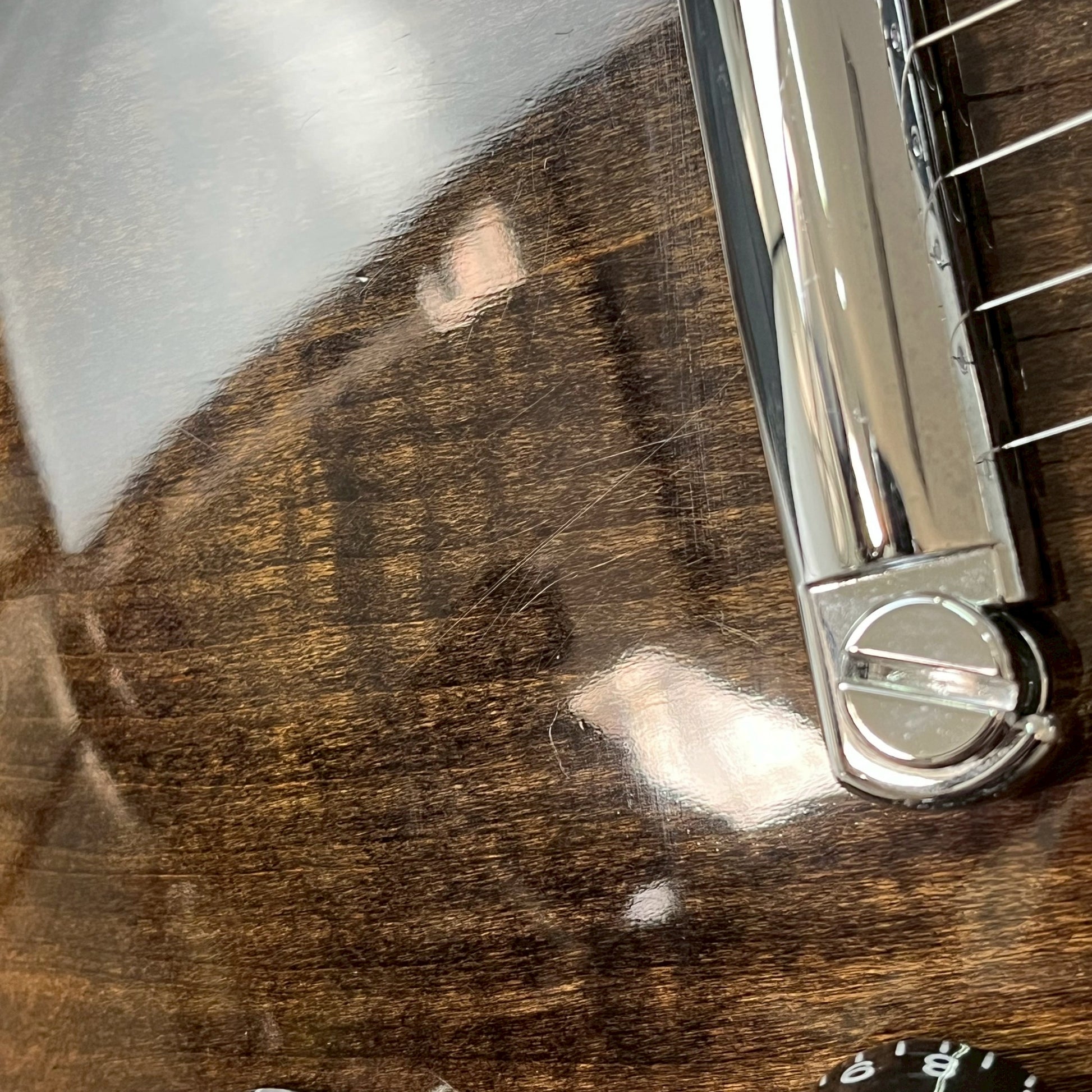 Gibson Les Paul Studio 2018 **คอร้าว**