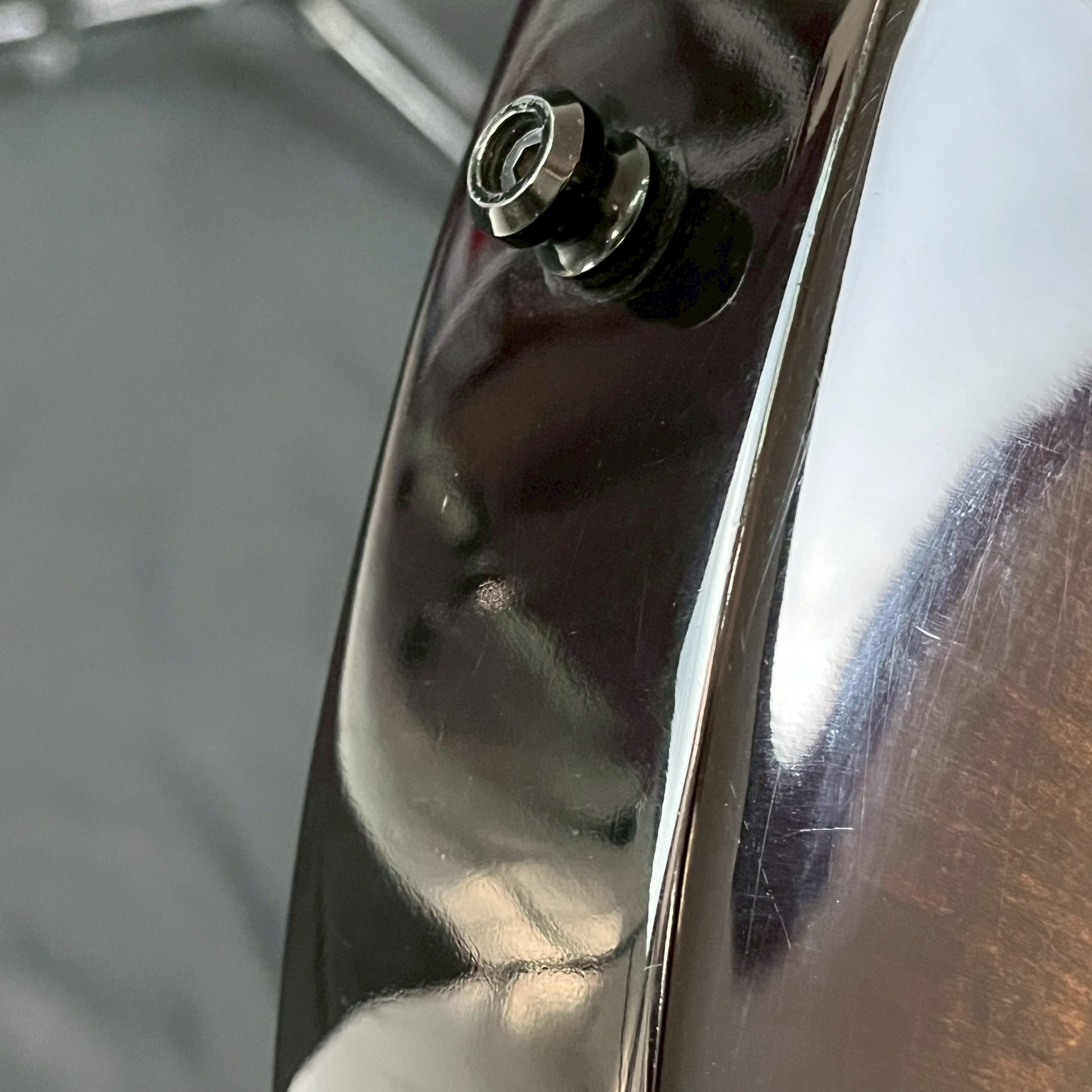 Gibson Les Paul Studio 2018 **คอร้าว**