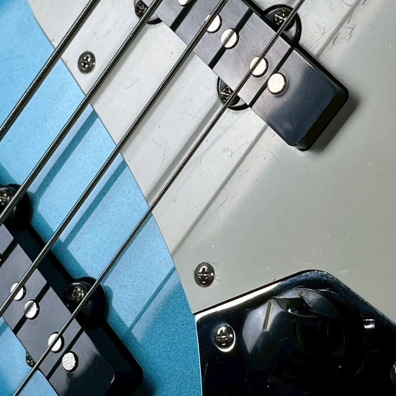 Squier Affinity Jazz Bass