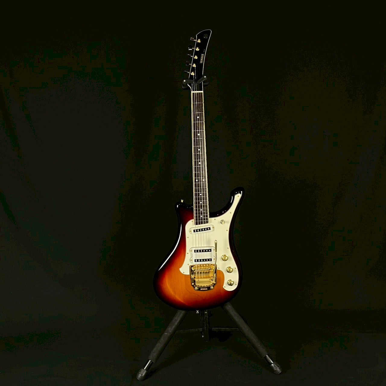 YAMAHA SGV700 Sunburst
