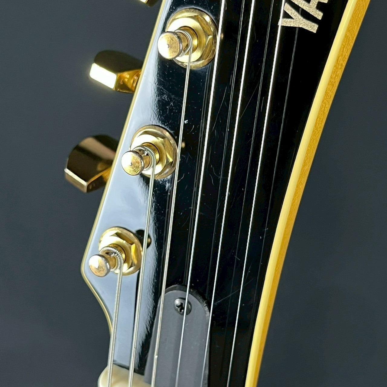 YAMAHA SGV700 Sunburst