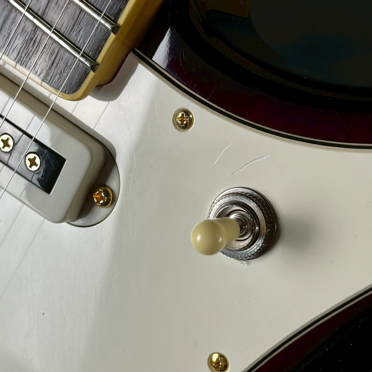 YAMAHA SGV700 Sunburst