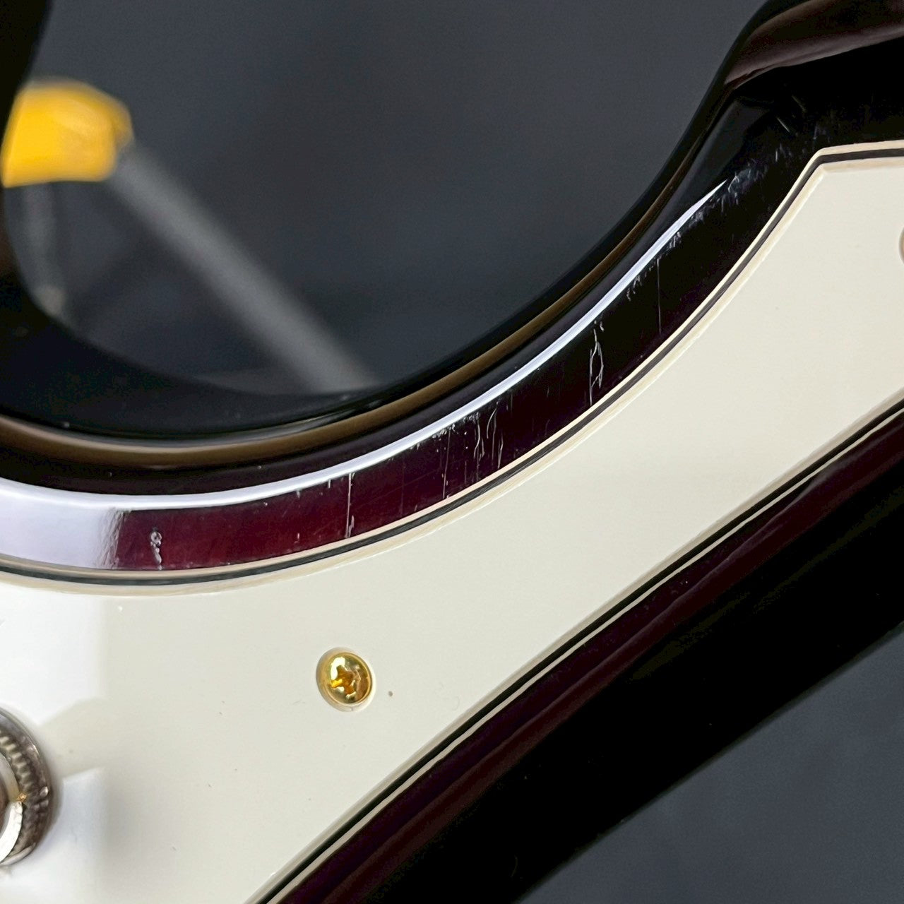 YAMAHA SGV700 Sunburst