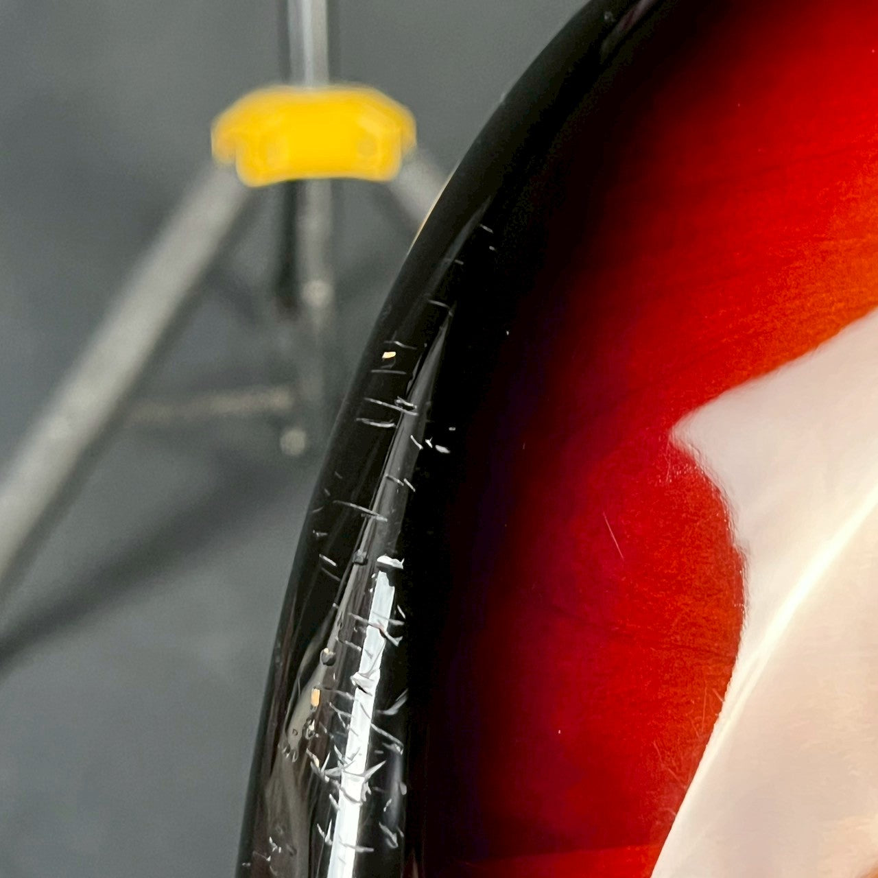 YAMAHA SGV700 Sunburst
