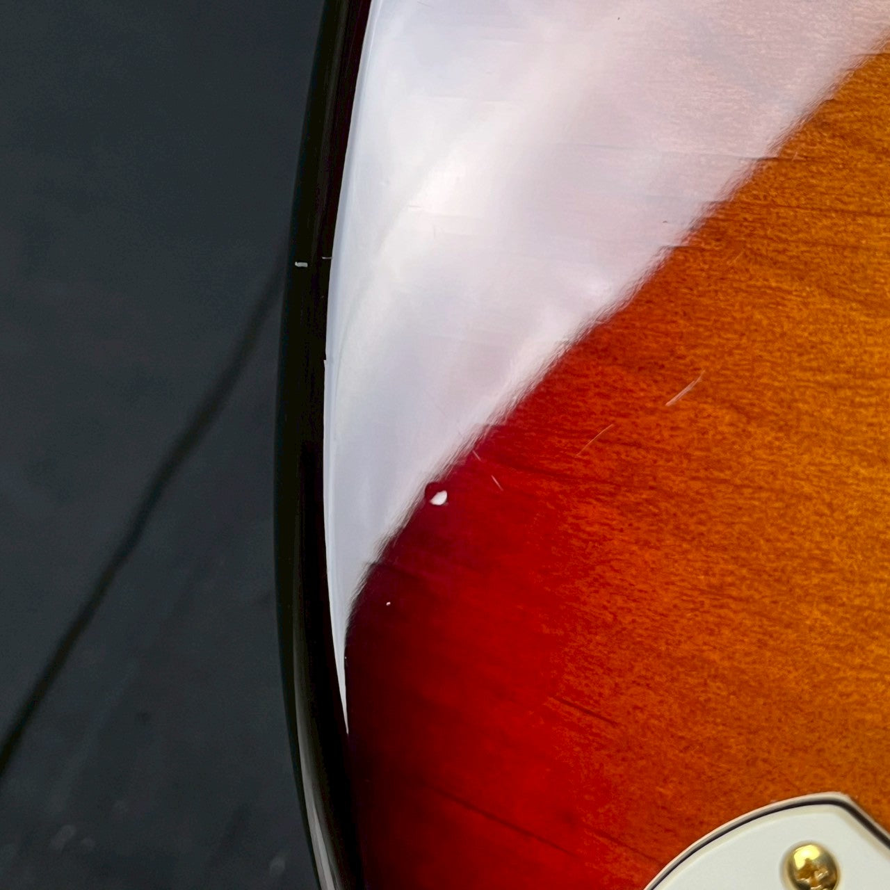 YAMAHA SGV700 Sunburst