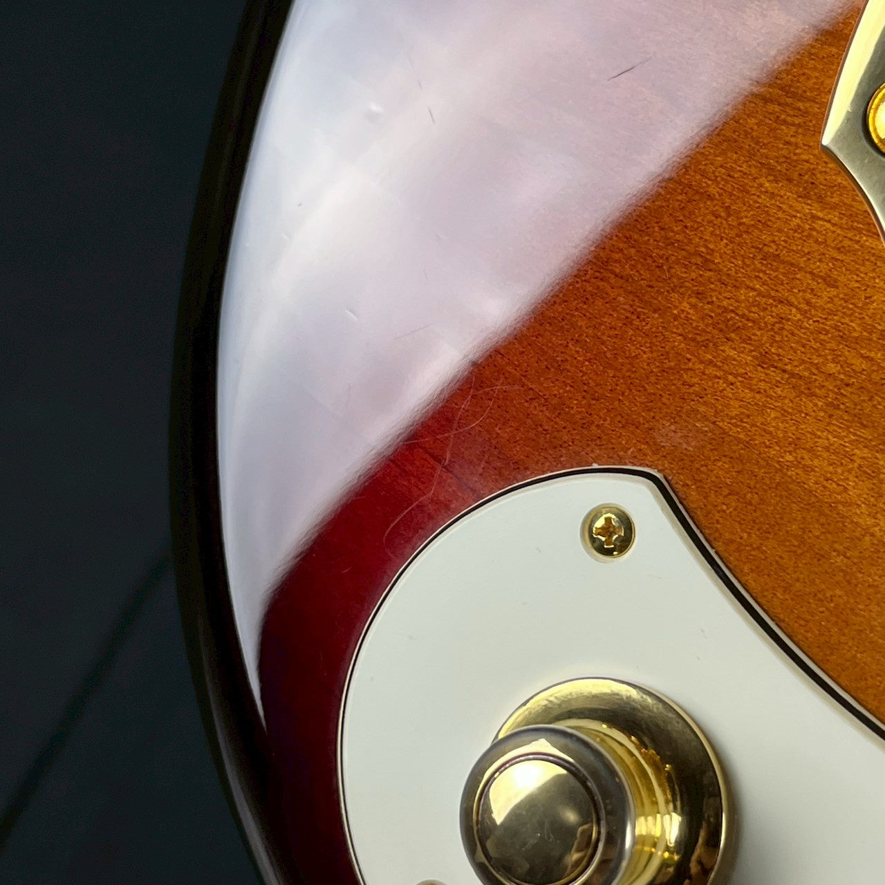 YAMAHA SGV700 Sunburst