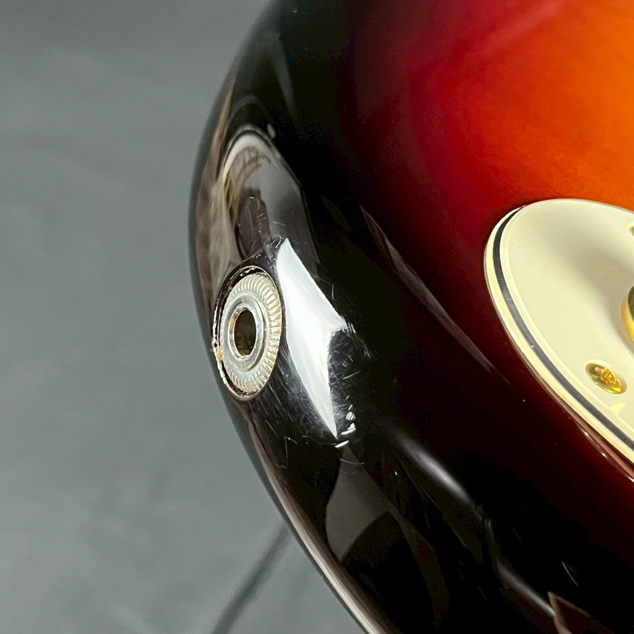 YAMAHA SGV700 Sunburst