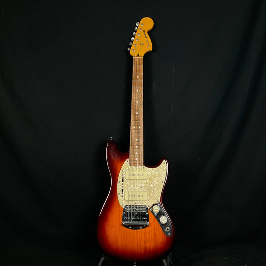 Fender Modern Player Mustang