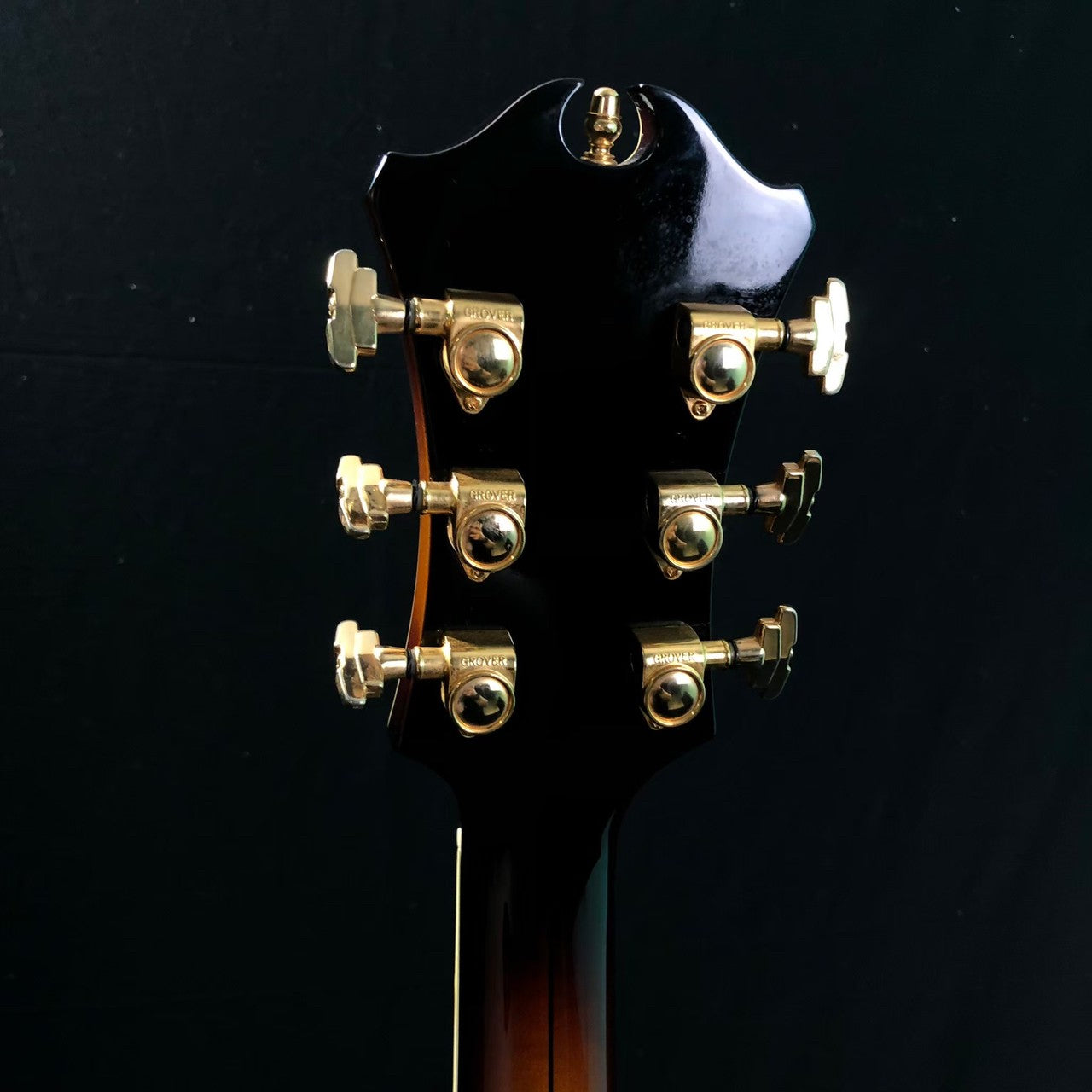 Dauphin Guitar