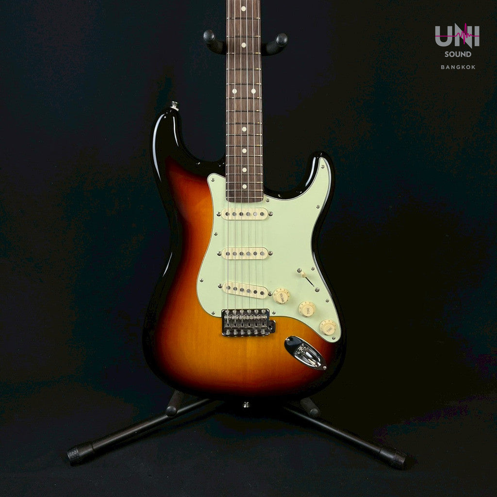 HISTORY Japan CV Series Stratocaster - UN-34-4304