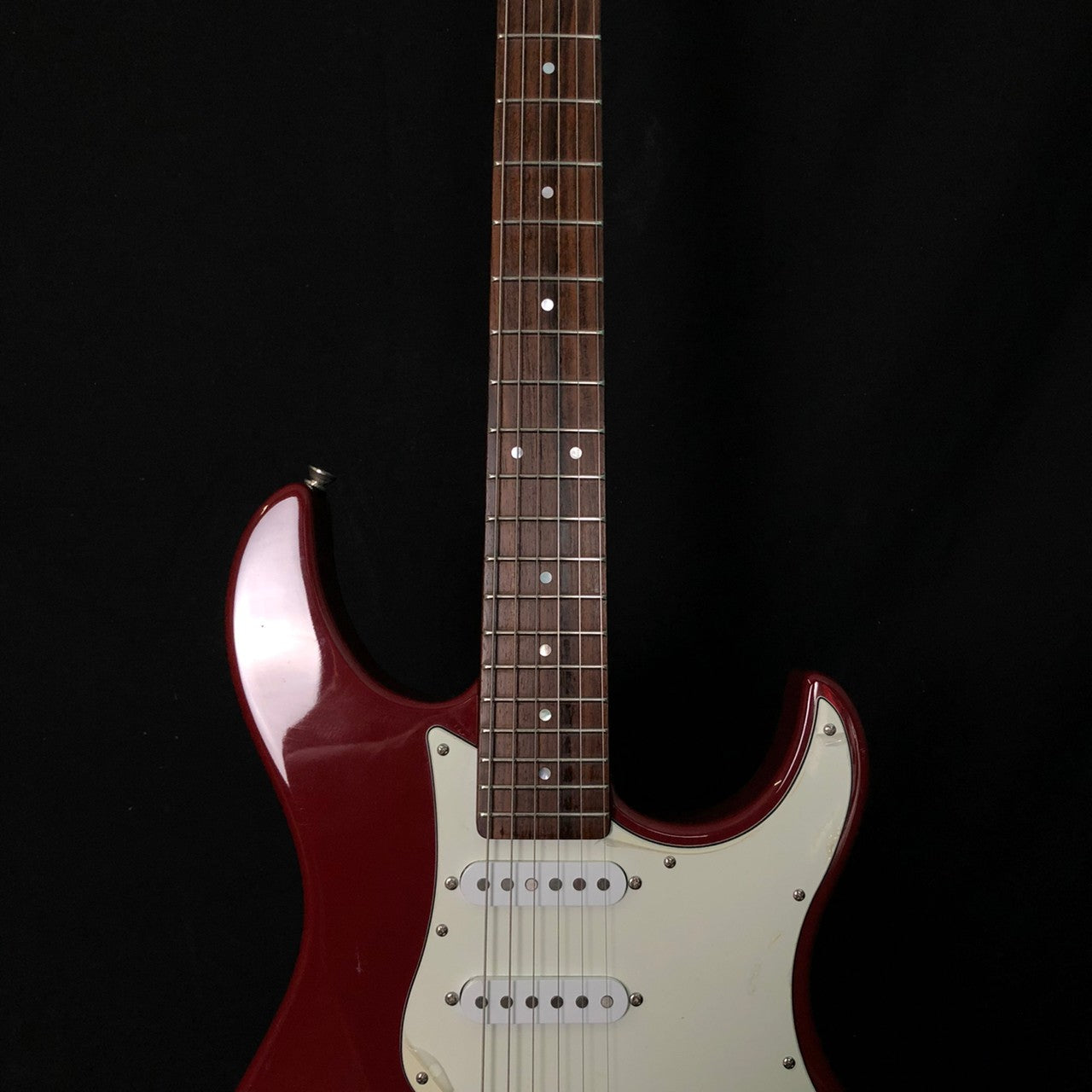 ヤマハ パシフィカ 112V ラズベリーレッド
