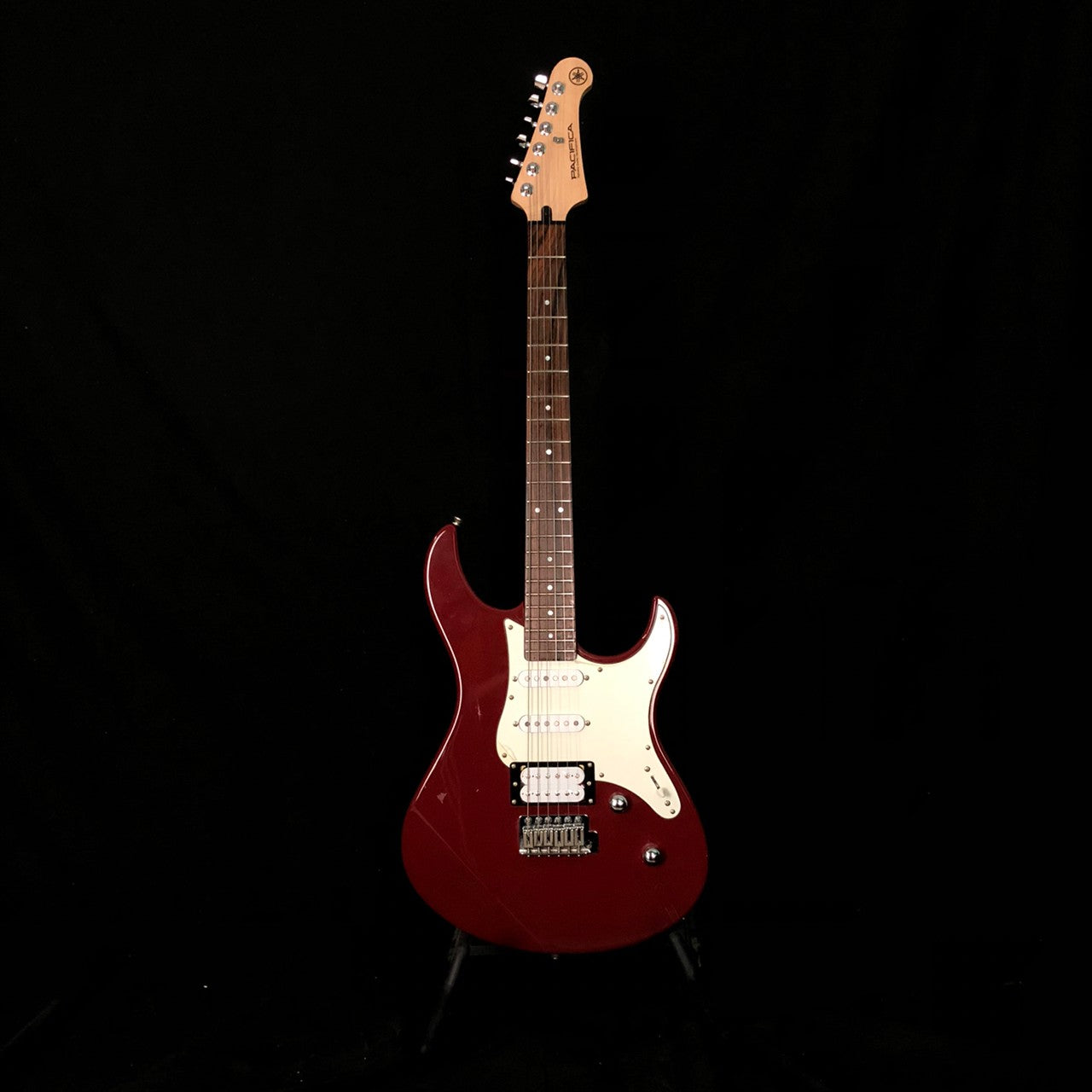ヤマハ パシフィカ 112V ラズベリーレッド