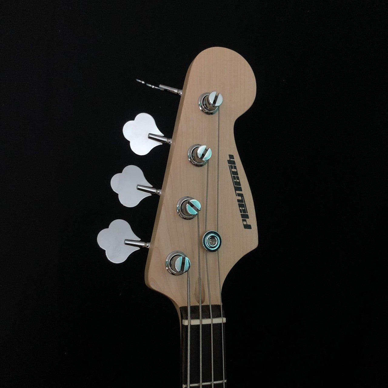 Play Tech Bass