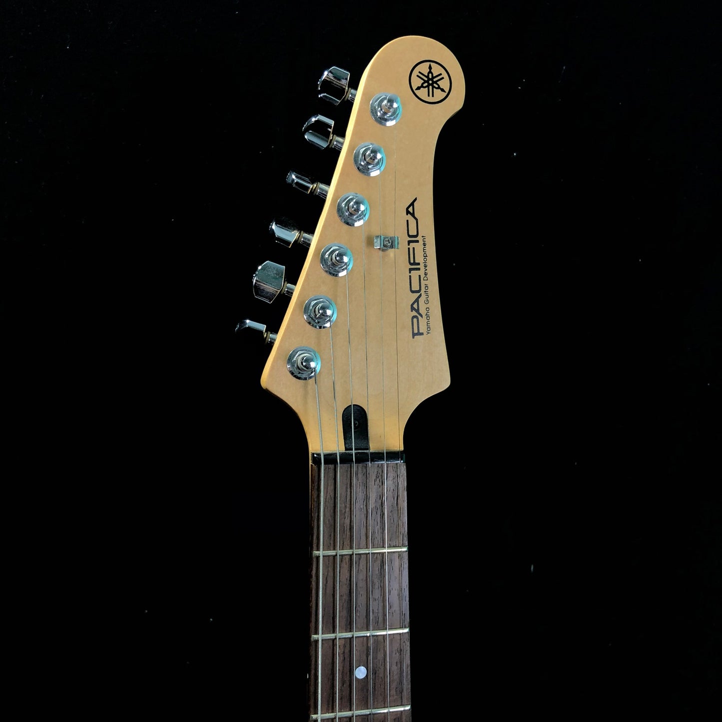 YAMAHA PACIFICA PAC-112V