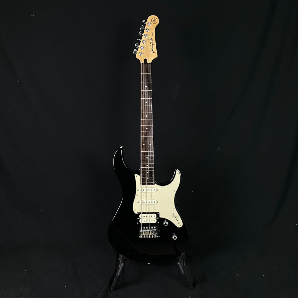 YAMAHA Pacifica 112