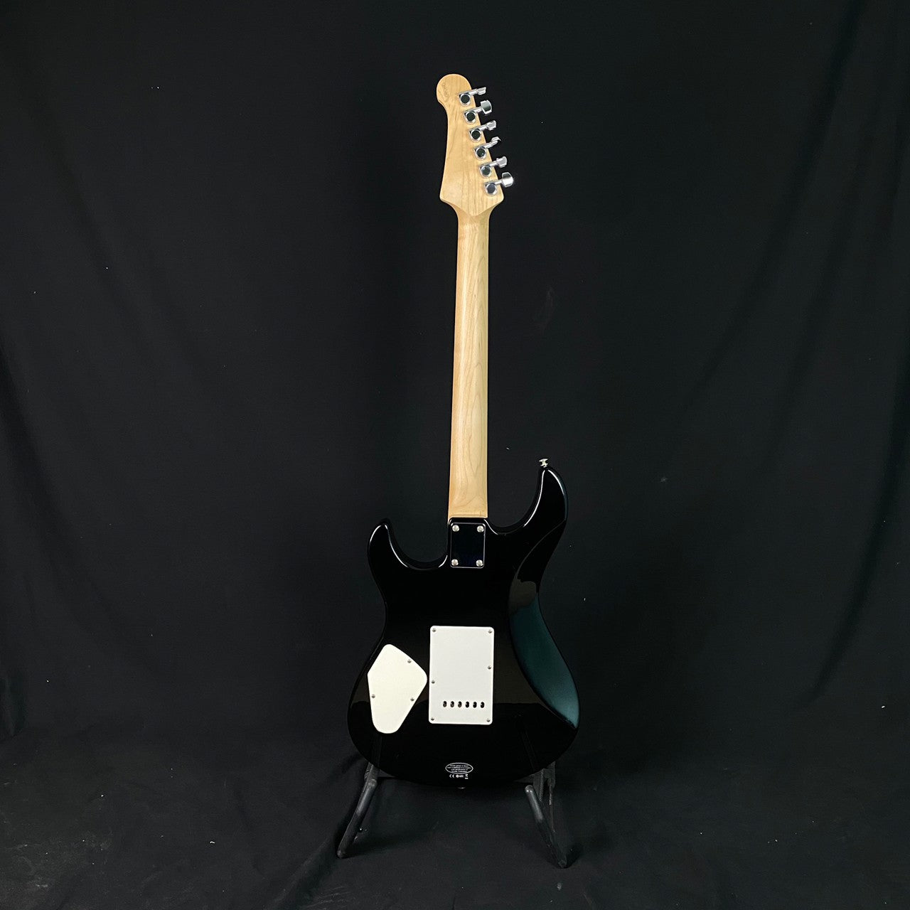 YAMAHA Pacifica 112
